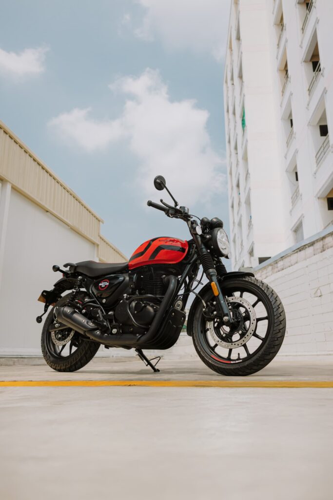 New 2025 Hunter 350 New Red Color Photo London Red Photo 2025 Hunter 350
