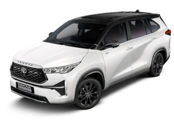 Innova HyCross Exclusive Edition