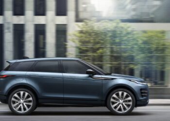 New 2025 Range Rover Evoque Autobiography from JLR is available with two powertrain options - the P250 petrol mild hybrid engine delivering power of 184 kW and 365 Nm torque and a D200 diesel mild hybrid engine delivering power of 150 kW and 430 Nm torque.