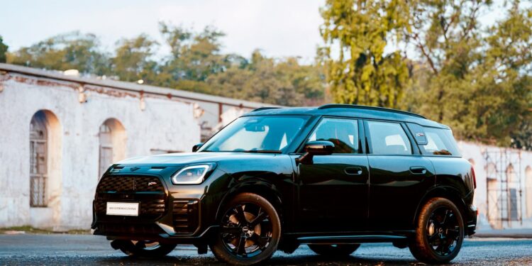New 2025 MINI Countryman E JCW Pack