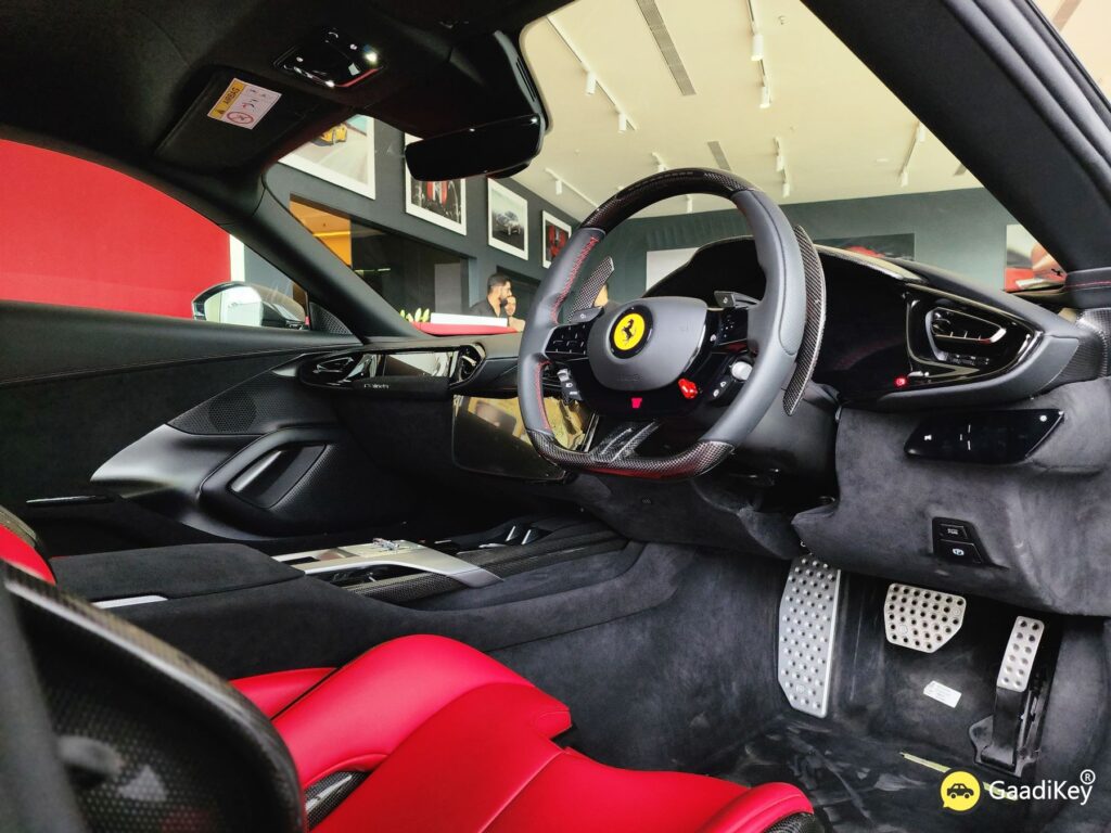 errari 12Cilindri wheel & brake detail – 21-inch alloys with carbon ceramics – GaadiKey shot