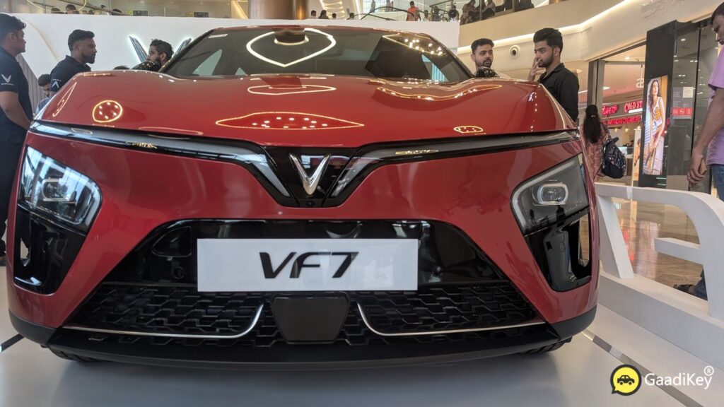 Vinfast VF7 Front Look Red Color