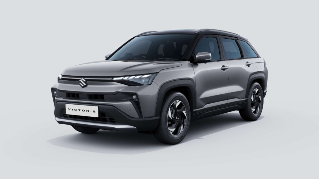 Maruti Victoris in Silver with Black Color (Splendid Silver with Black Roof)  Dual Tone Color
