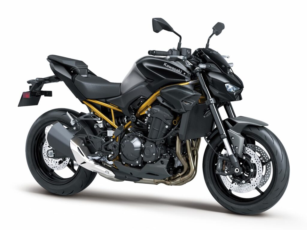 Kawasaki Z900 Photo 3