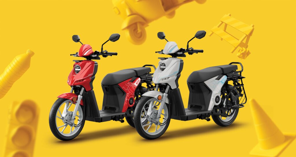 Numeros Electric Scooter Colors Red and White