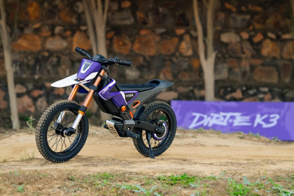 VIDA Dirt.e K3 Electric bike in purple Color 