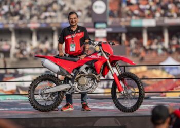 Ducati Desmo 450 MX Photo 1