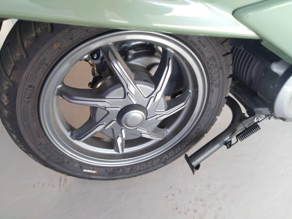 Suzuki e-Access Alloy Wheels