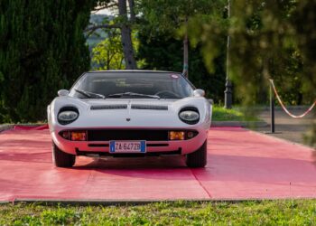 Lamborghini Miura P400