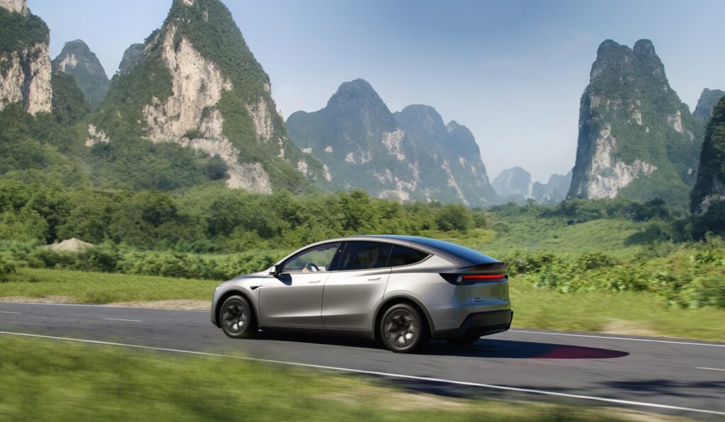 Tesla Model Y L 6 Seater Electric Car launched