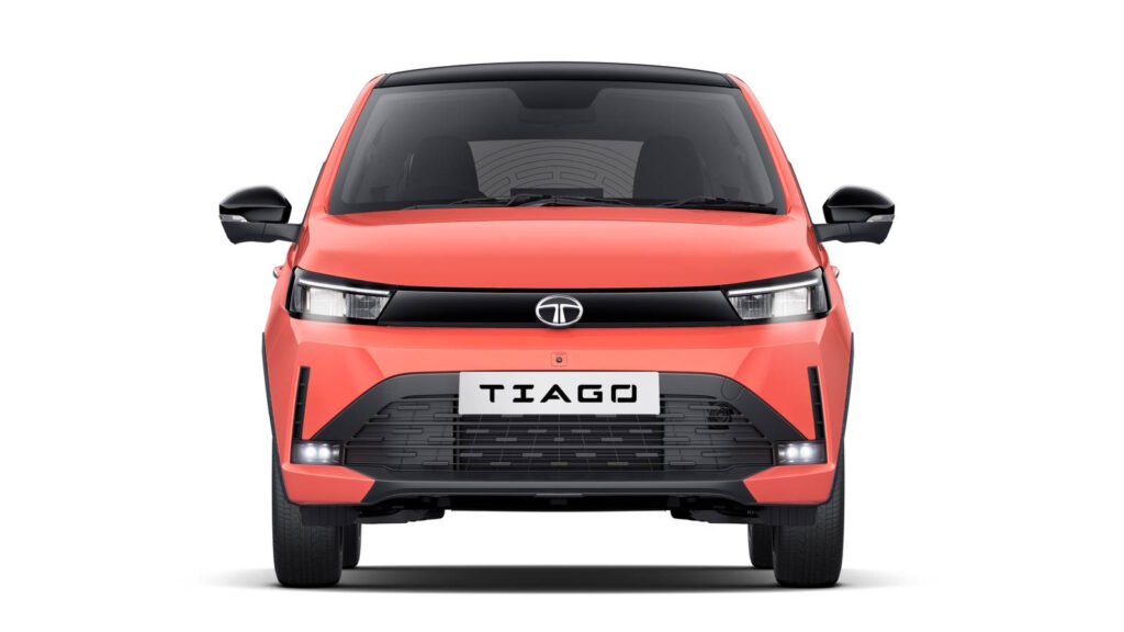 2026 Tata Tiago Front
